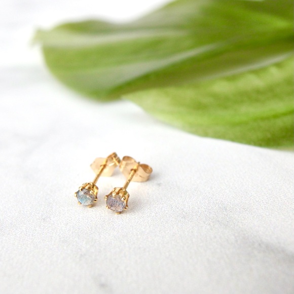 3mm labradorite stud earrings 14k GF - Picture 3 of 11